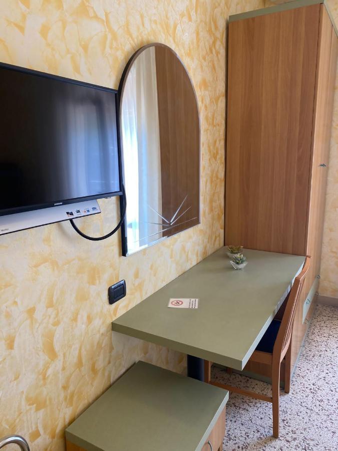 Hotel Pine Beach Rosolina Mare Eksteriør bilde