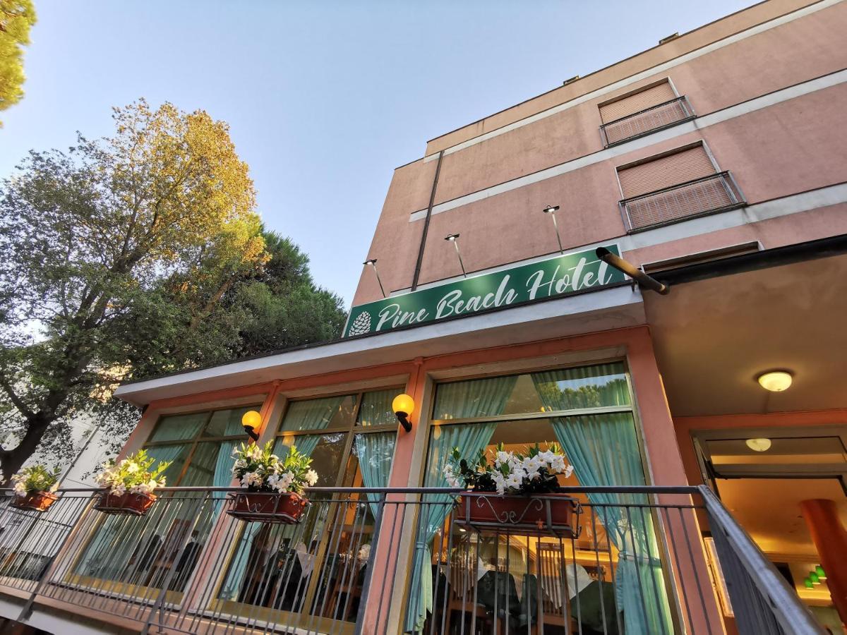 Hotel Pine Beach Rosolina Mare Eksteriør bilde