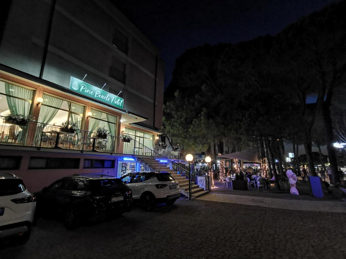 Hotel Pine Beach Rosolina Mare Eksteriør bilde